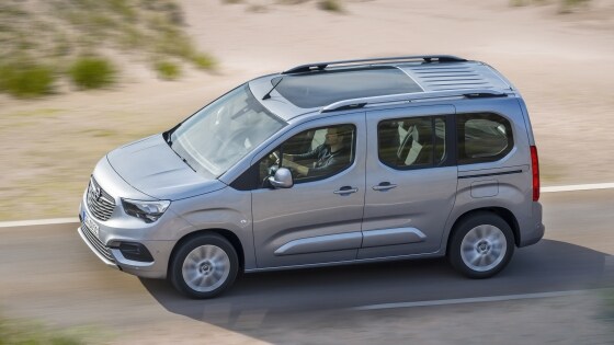 Opel Combo Tour met panoramadak Opel Combo Tour met panoramadak