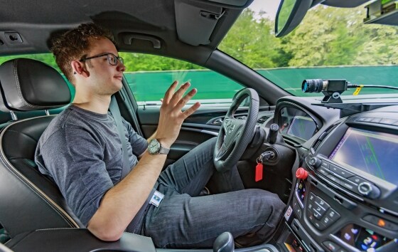Opel demonstreert Ko-HAF: ‘Coöperatief hoog-autonoom rijden’ Opel demonstreert Ko-HAF: ‘Coöperatief hoog-autonoom rijden’